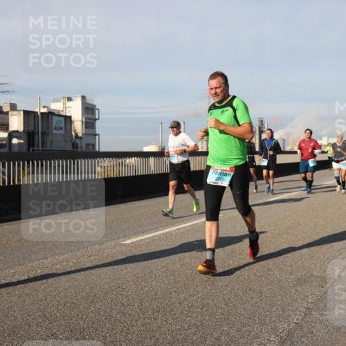03.10.2025 - Köhlbrandbrückenlauf Lena Gebhardt http://msf.ph/oto/9134911 03.10.2025 09:53:06 Position 2 2711 meine-sportfotos.de