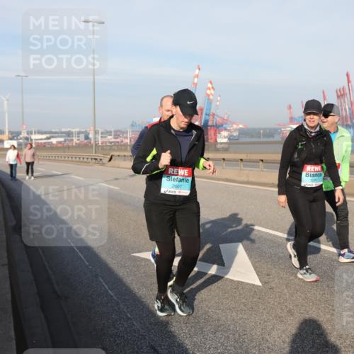 03.10.2025 - Köhlbrandbrückenlauf Yannick Fuchs http://msf.ph/oto/9134913 03.10.2025 09:12:14 Position 2 2607, 1241 meine-sportfotos.de