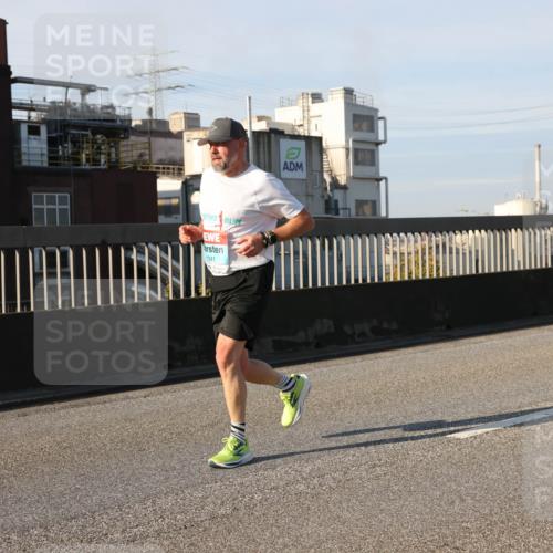 03.10.2025 - Köhlbrandbrückenlauf Lena Gebhardt http://msf.ph/oto/9134931 03.10.2025 09:53:07 Position 2 1341 meine-sportfotos.de