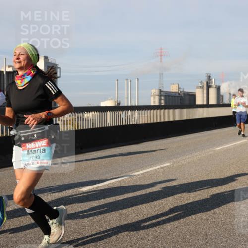 03.10.2025 - Köhlbrandbrückenlauf Lena Gebhardt http://msf.ph/oto/9134966 03.10.2025 09:53:09 Position 2 2964, 1093 meine-sportfotos.de