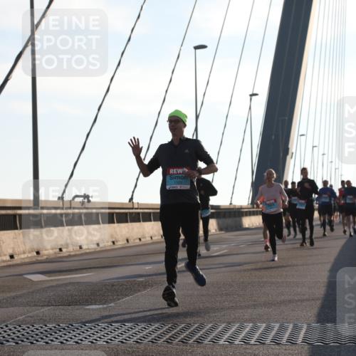 03.10.2025 - Köhlbrandbrückenlauf Yannick Fuchs http://msf.ph/oto/9135053 03.10.2025 08:22:20 Position 1 1103 meine-sportfotos.de