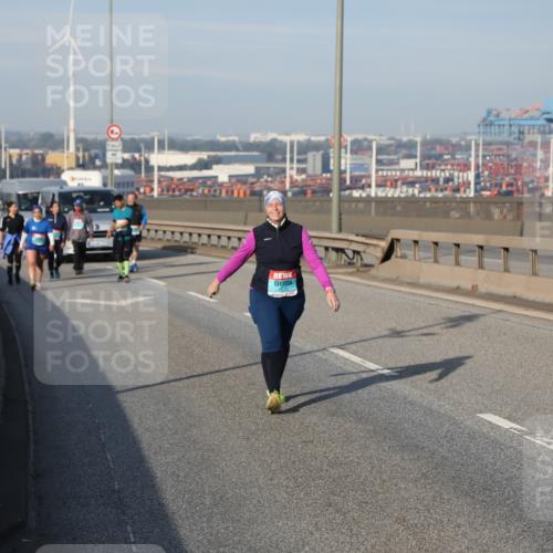 03.10.2025 - Köhlbrandbrückenlauf Yannick Fuchs http://msf.ph/oto/9135064 03.10.2025 09:13:46 Position 2  meine-sportfotos.de