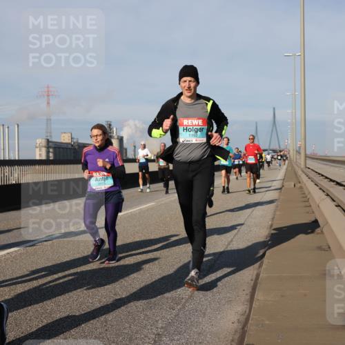 03.10.2025 - Köhlbrandbrückenlauf Lena Gebhardt http://msf.ph/oto/9135073 03.10.2025 09:53:15 Position 2 40, 2015, 1192 meine-sportfotos.de