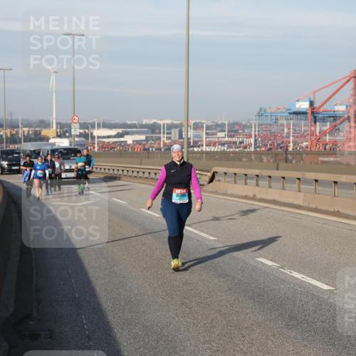 03.10.2025 - Köhlbrandbrückenlauf Yannick Fuchs http://msf.ph/oto/9135076 03.10.2025 09:13:47 Position 2  meine-sportfotos.de