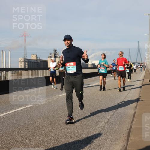03.10.2025 - Köhlbrandbrückenlauf Lena Gebhardt http://msf.ph/oto/9135092 03.10.2025 09:53:16 Position 2 1605 meine-sportfotos.de