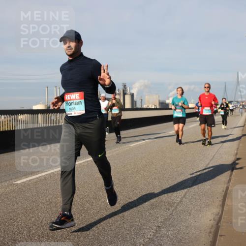 03.10.2025 - Köhlbrandbrückenlauf Lena Gebhardt http://msf.ph/oto/9135106 03.10.2025 09:53:17 Position 2 1605 meine-sportfotos.de
