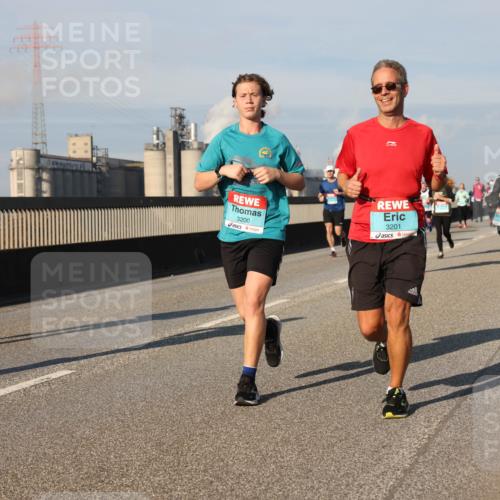 03.10.2025 - Köhlbrandbrückenlauf Lena Gebhardt http://msf.ph/oto/9135128 03.10.2025 09:53:18 Position 2 1631, 3200, 3201 meine-sportfotos.de