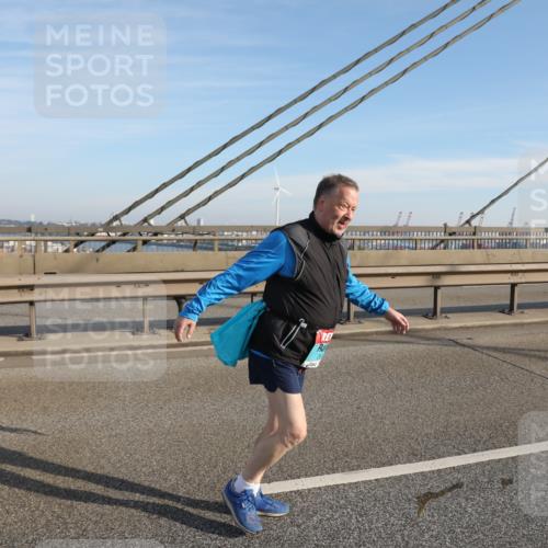 03.10.2025 - Köhlbrandbrückenlauf Yannick Fuchs http://msf.ph/oto/9135141 03.10.2025 09:14:22 Position 2  meine-sportfotos.de