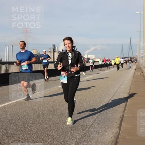 03.10.2025 - Köhlbrandbrückenlauf Lena Gebhardt http://msf.ph/oto/9135187 03.10.2025 09:53:22 Position 2 679 meine-sportfotos.de