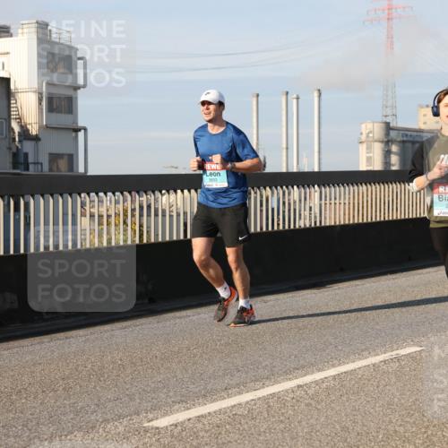 03.10.2025 - Köhlbrandbrückenlauf Lena Gebhardt http://msf.ph/oto/9135214 03.10.2025 09:53:23 Position 2 3653, 2471 meine-sportfotos.de