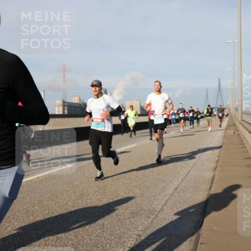 03.10.2025 - Köhlbrandbrückenlauf Lena Gebhardt http://msf.ph/oto/9135407 03.10.2025 09:53:32 Position 2 3711 meine-sportfotos.de