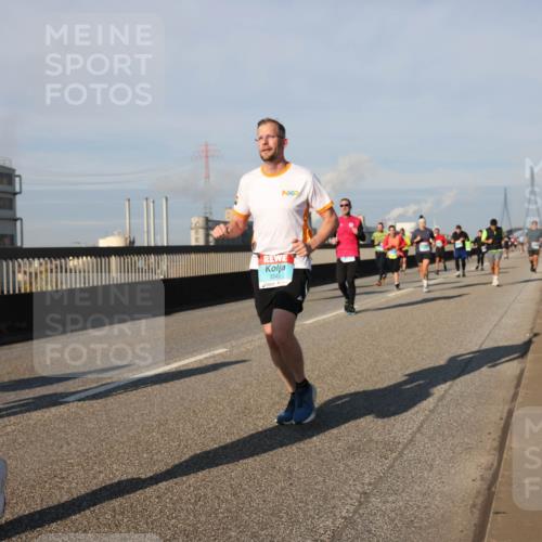 03.10.2025 - Köhlbrandbrückenlauf Lena Gebhardt http://msf.ph/oto/9135440 03.10.2025 09:53:33 Position 2 3345 meine-sportfotos.de