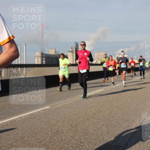 03.10.2025 - Köhlbrandbrückenlauf Lena Gebhardt http://msf.ph/oto/9135460 03.10.2025 09:53:34 Position 2 3345 meine-sportfotos.de
