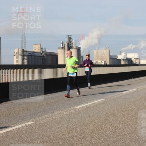 03.10.2025 - Köhlbrandbrückenlauf Lena Gebhardt http://msf.ph/oto/9135690 03.10.2025 09:53:43 Position 2  meine-sportfotos.de