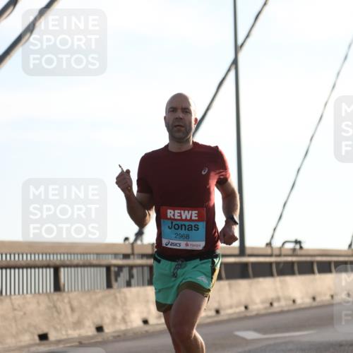 03.10.2025 - Köhlbrandbrückenlauf Yannick Fuchs http://msf.ph/oto/9135707 03.10.2025 08:18:38 Position 2 2968 meine-sportfotos.de