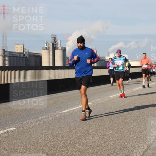 03.10.2025 - Köhlbrandbrückenlauf Lena Gebhardt http://msf.ph/oto/9135831 03.10.2025 09:53:50 Position 2  meine-sportfotos.de