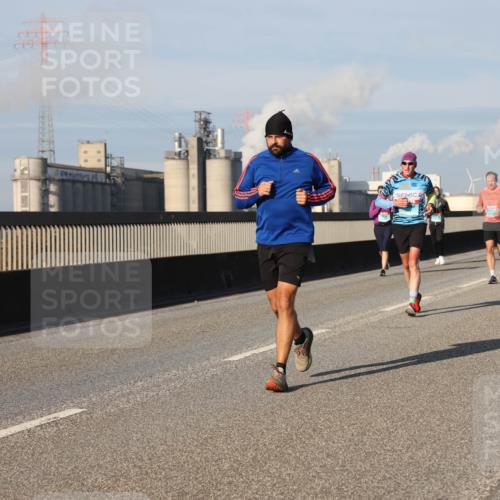 03.10.2025 - Köhlbrandbrückenlauf Lena Gebhardt http://msf.ph/oto/9135841 03.10.2025 09:53:50 Position 2  meine-sportfotos.de