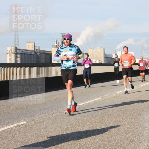 03.10.2025 - Köhlbrandbrückenlauf Lena Gebhardt http://msf.ph/oto/9135871 03.10.2025 09:53:53 Position 2  meine-sportfotos.de