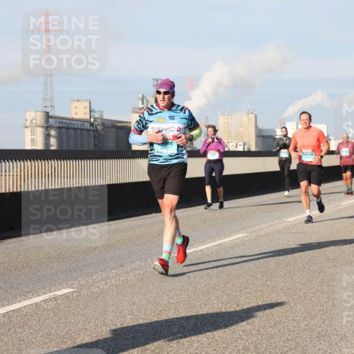 03.10.2025 - Köhlbrandbrückenlauf Lena Gebhardt http://msf.ph/oto/9135875 03.10.2025 09:53:53 Position 2 3457 meine-sportfotos.de