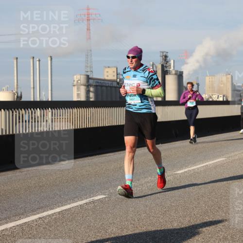 03.10.2025 - Köhlbrandbrückenlauf Lena Gebhardt http://msf.ph/oto/9135881 03.10.2025 09:53:53 Position 2 3457 meine-sportfotos.de