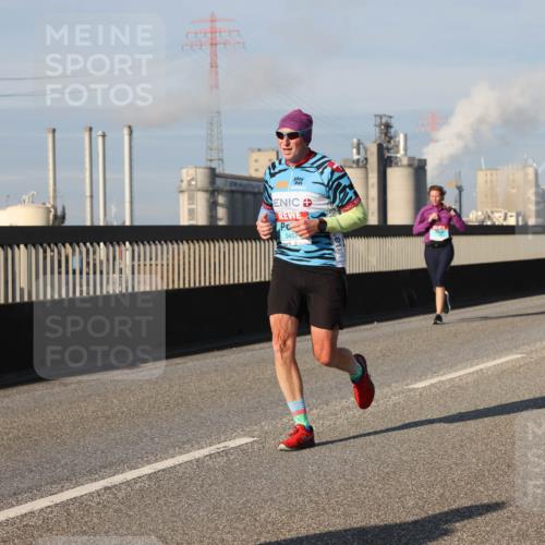 03.10.2025 - Köhlbrandbrückenlauf Lena Gebhardt http://msf.ph/oto/9135887 03.10.2025 09:53:53 Position 2 3457 meine-sportfotos.de