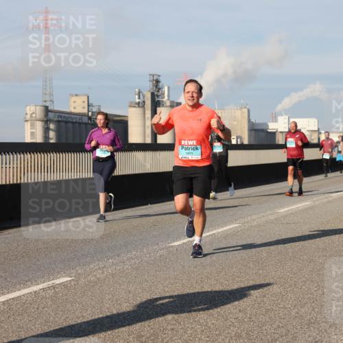 03.10.2025 - Köhlbrandbrückenlauf Lena Gebhardt http://msf.ph/oto/9135919 03.10.2025 09:53:55 Position 2 1973 meine-sportfotos.de