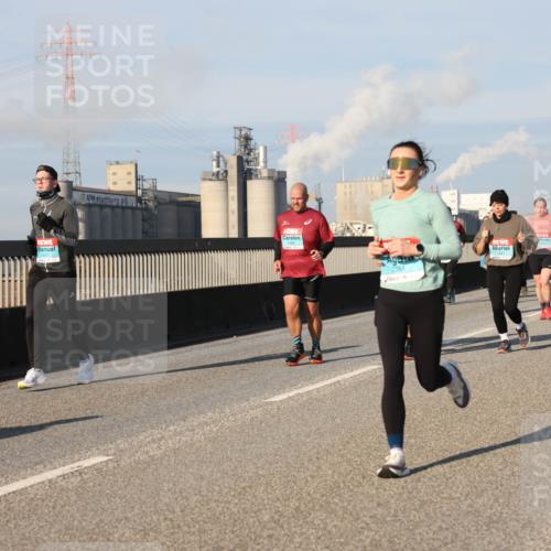 03.10.2025 - Köhlbrandbrückenlauf Lena Gebhardt http://msf.ph/oto/9135993 03.10.2025 09:53:58 Position 2 1534 meine-sportfotos.de