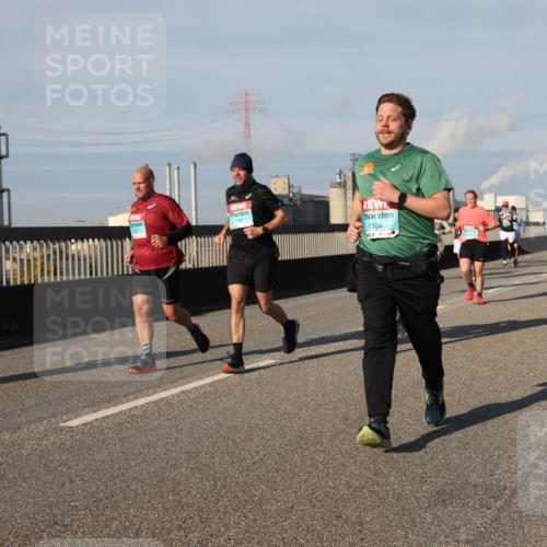 03.10.2025 - Köhlbrandbrückenlauf Lena Gebhardt http://msf.ph/oto/9136042 03.10.2025 09:54:00 Position 2 1534 meine-sportfotos.de