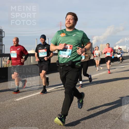 03.10.2025 - Köhlbrandbrückenlauf Lena Gebhardt http://msf.ph/oto/9136054 03.10.2025 09:54:00 Position 2 1191, 1181, 1534 meine-sportfotos.de