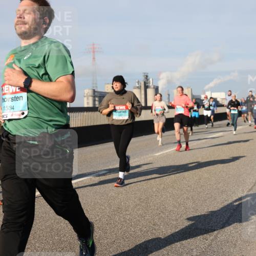03.10.2025 - Köhlbrandbrückenlauf Lena Gebhardt http://msf.ph/oto/9136066 03.10.2025 09:54:01 Position 2 1534, 1227 meine-sportfotos.de