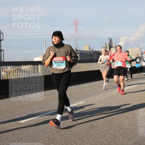 03.10.2025 - Köhlbrandbrückenlauf Lena Gebhardt http://msf.ph/oto/9136079 03.10.2025 09:54:01 Position 2 1227 meine-sportfotos.de