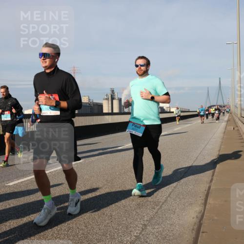 03.10.2025 - Köhlbrandbrückenlauf Lena Gebhardt http://msf.ph/oto/9136309 03.10.2025 09:54:09 Position 2 162, 2077 meine-sportfotos.de