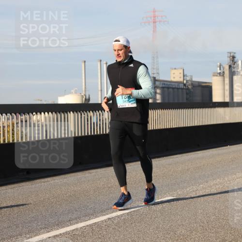 03.10.2025 - Köhlbrandbrückenlauf Lena Gebhardt http://msf.ph/oto/9136338 03.10.2025 09:54:12 Position 2 3435 meine-sportfotos.de