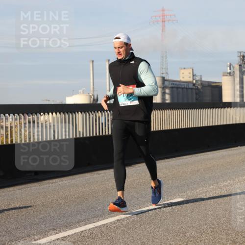 03.10.2025 - Köhlbrandbrückenlauf Lena Gebhardt http://msf.ph/oto/9136341 03.10.2025 09:54:12 Position 2 3435 meine-sportfotos.de