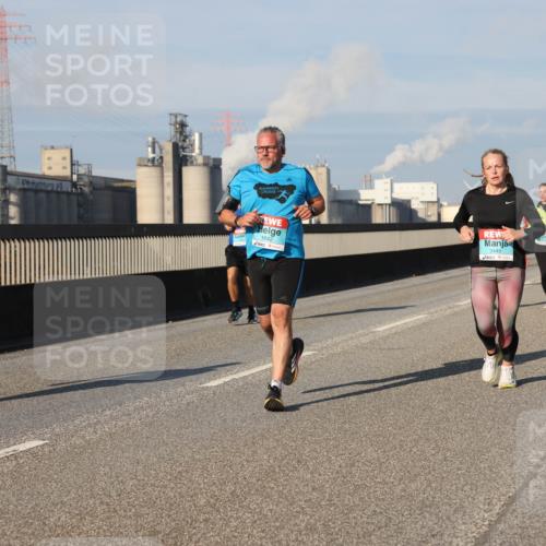 03.10.2025 - Köhlbrandbrückenlauf Lena Gebhardt http://msf.ph/oto/9136389 03.10.2025 09:54:17 Position 2 1642, 3445 meine-sportfotos.de