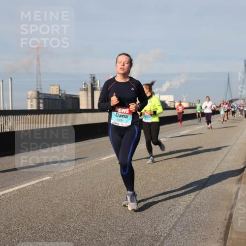 03.10.2025 - Köhlbrandbrückenlauf Lena Gebhardt http://msf.ph/oto/9136457 03.10.2025 09:54:20 Position 2 1654 meine-sportfotos.de