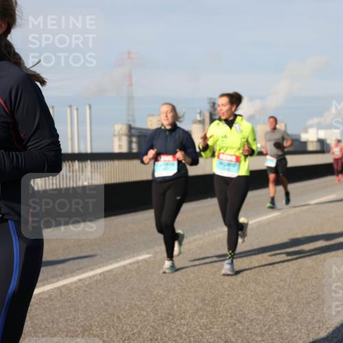 03.10.2025 - Köhlbrandbrückenlauf Lena Gebhardt http://msf.ph/oto/9136480 03.10.2025 09:54:21 Position 2 1654 meine-sportfotos.de