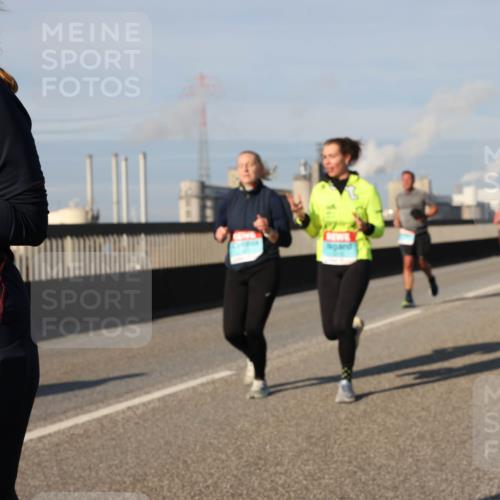 03.10.2025 - Köhlbrandbrückenlauf Lena Gebhardt http://msf.ph/oto/9136481 03.10.2025 09:54:21 Position 2 1654 meine-sportfotos.de