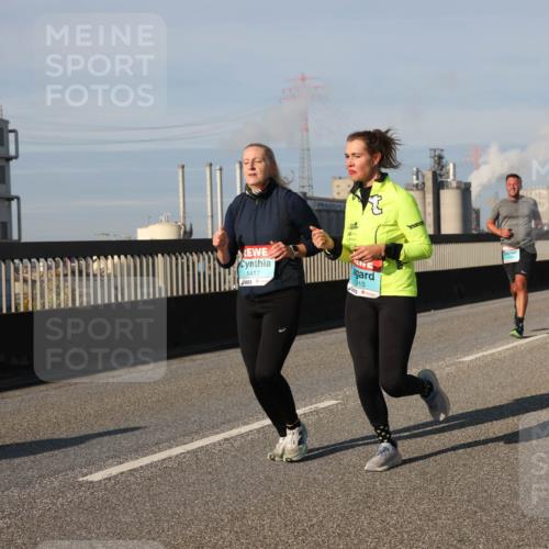 03.10.2025 - Köhlbrandbrückenlauf Lena Gebhardt http://msf.ph/oto/9136491 03.10.2025 09:54:22 Position 2 1417, 1915 meine-sportfotos.de
