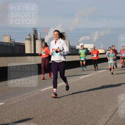03.10.2025 - Köhlbrandbrückenlauf Lena Gebhardt http://msf.ph/oto/9136559 03.10.2025 09:54:26 Position 2 4, 1387 meine-sportfotos.de