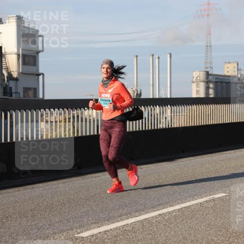 03.10.2025 - Köhlbrandbrückenlauf Lena Gebhardt http://msf.ph/oto/9136621 03.10.2025 09:54:29 Position 2 2790 meine-sportfotos.de