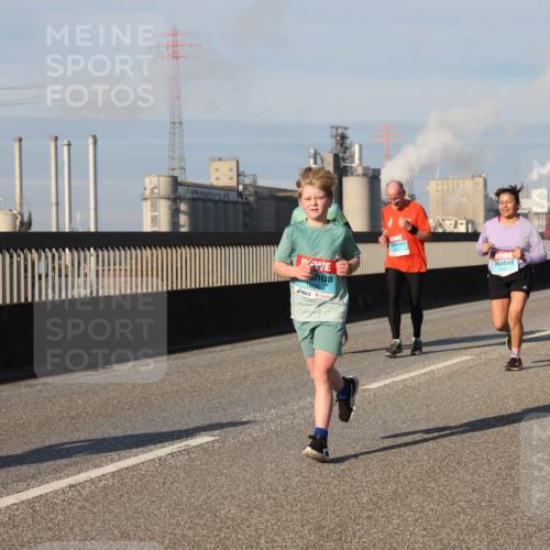 03.10.2025 - Köhlbrandbrückenlauf Lena Gebhardt http://msf.ph/oto/9136639 03.10.2025 09:54:30 Position 2 1806 meine-sportfotos.de