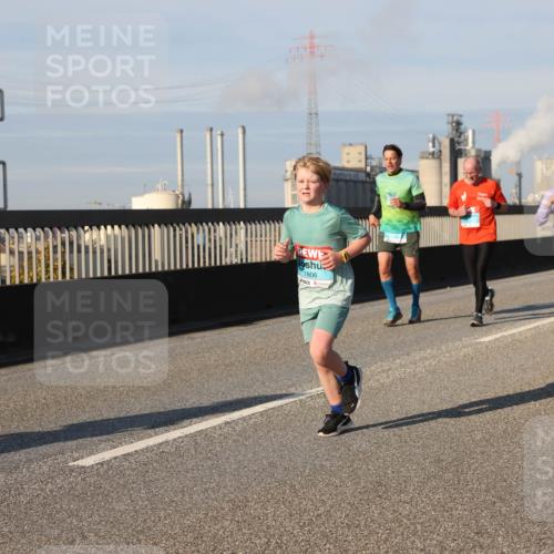 03.10.2025 - Köhlbrandbrückenlauf Lena Gebhardt http://msf.ph/oto/9136660 03.10.2025 09:54:30 Position 2 1806 meine-sportfotos.de