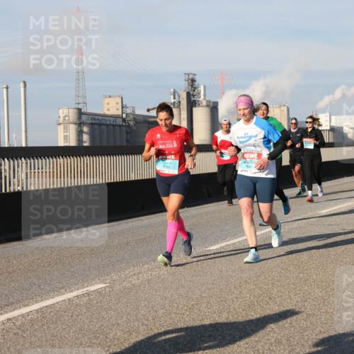 03.10.2025 - Köhlbrandbrückenlauf Lena Gebhardt http://msf.ph/oto/9136793 03.10.2025 09:54:37 Position 2 444544, 3793, 1640 meine-sportfotos.de