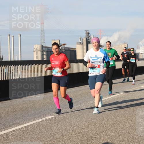 03.10.2025 - Köhlbrandbrückenlauf Lena Gebhardt http://msf.ph/oto/9136800 03.10.2025 09:54:37 Position 2 41, 28, 2012, 1640, 2 meine-sportfotos.de