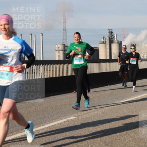 03.10.2025 - Köhlbrandbrückenlauf Lena Gebhardt http://msf.ph/oto/9136822 03.10.2025 09:54:38 Position 2 1640 meine-sportfotos.de