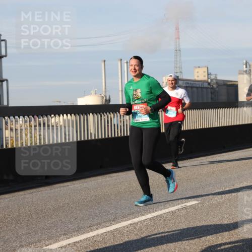 03.10.2025 - Köhlbrandbrückenlauf Lena Gebhardt http://msf.ph/oto/9136835 03.10.2025 09:54:39 Position 2 3186 meine-sportfotos.de