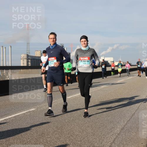 03.10.2025 - Köhlbrandbrückenlauf Lena Gebhardt http://msf.ph/oto/9136928 03.10.2025 09:54:45 Position 2 6, 1439, 1438 meine-sportfotos.de