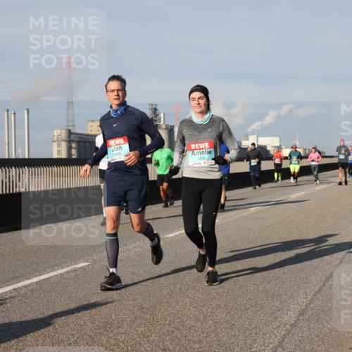 03.10.2025 - Köhlbrandbrückenlauf Lena Gebhardt http://msf.ph/oto/9136937 03.10.2025 09:54:45 Position 2 1439, 1438 meine-sportfotos.de