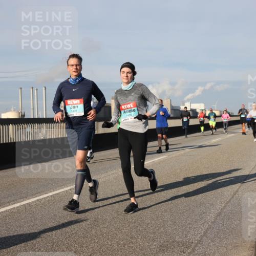 03.10.2025 - Köhlbrandbrückenlauf Lena Gebhardt http://msf.ph/oto/9136942 03.10.2025 09:54:45 Position 2 1439, 1438 meine-sportfotos.de